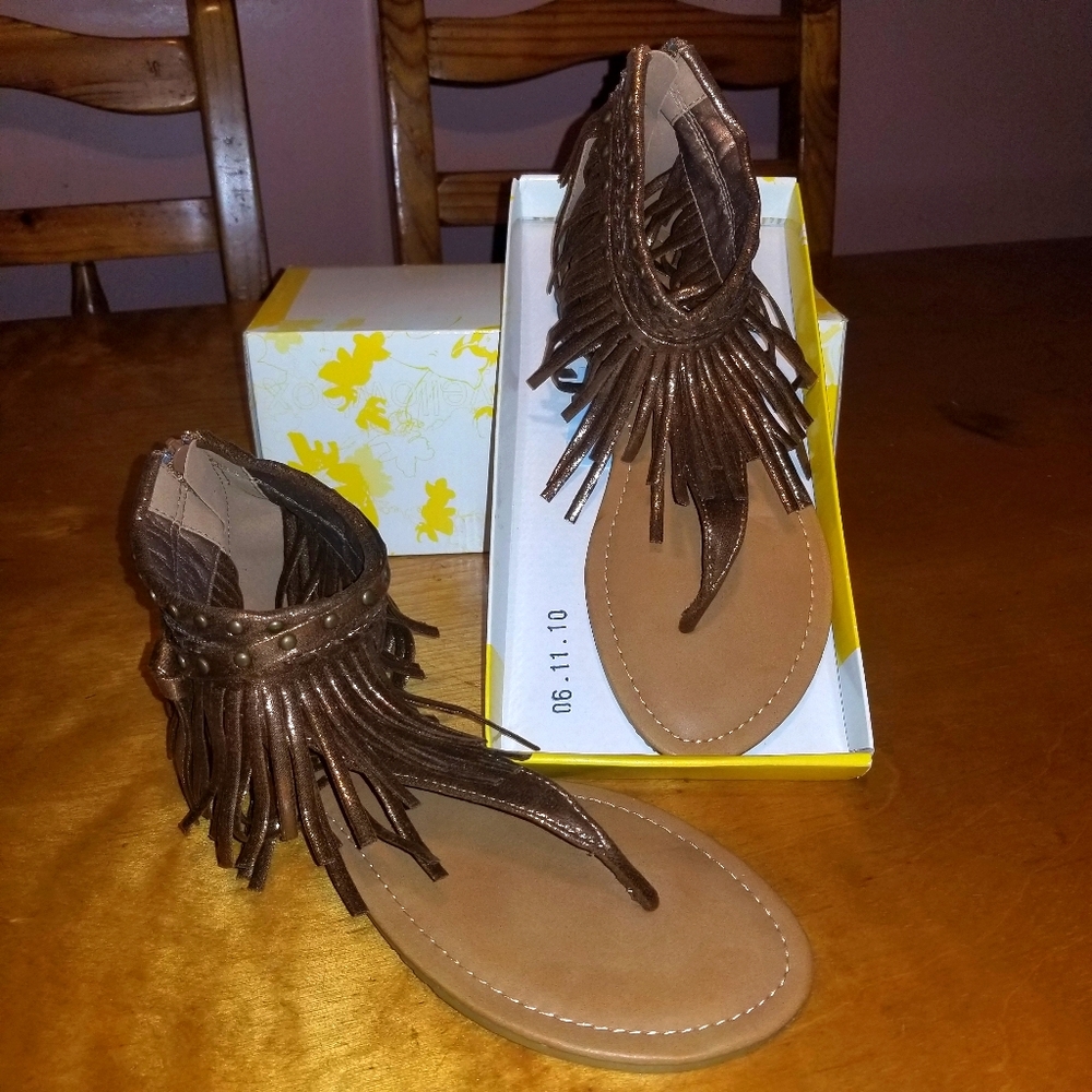 Pierre Dumas Bronze Sandals Size 8